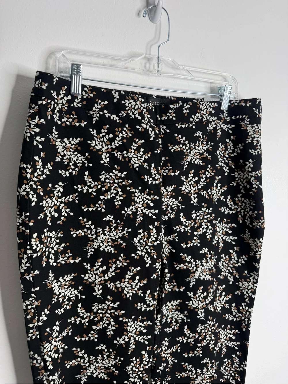 Talbots Chatham Ankle‎ Pant Black Petal Print Size 12 Casual Office Effortless